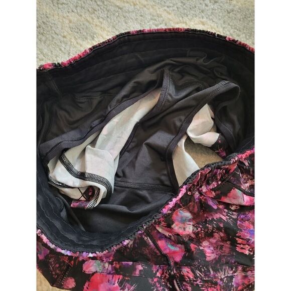 Lululemon Tracker Short V *4" Fluoro Floral Multi Sz 6 - Picture 10 of 10